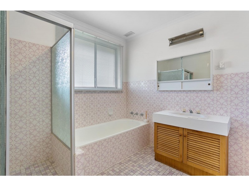 1 Bennet Place, Spence ACT 2615