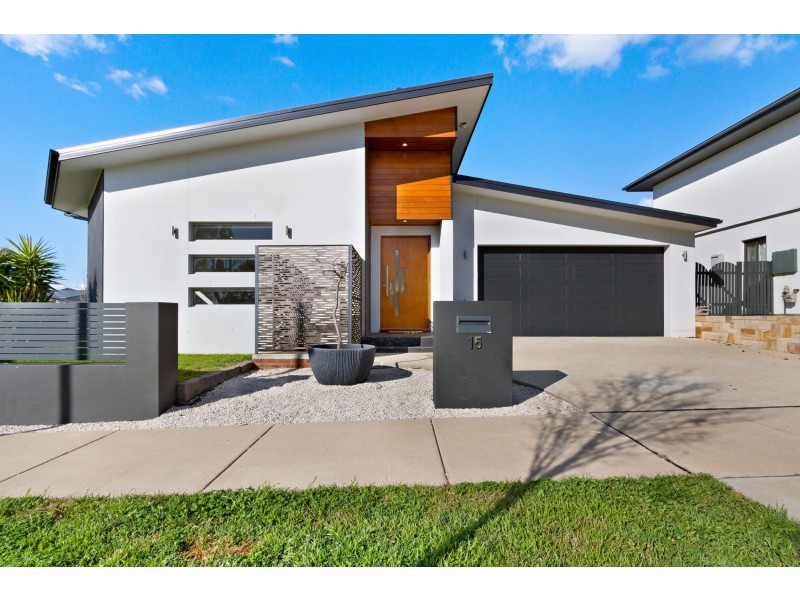 15 Maranunga Crescent, Crace ACT 2911