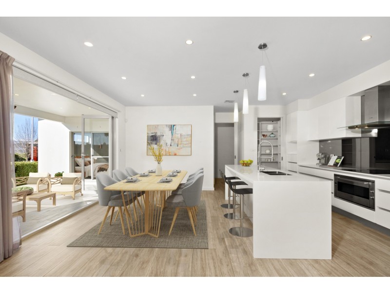 15 Maranunga Crescent, Crace ACT 2911