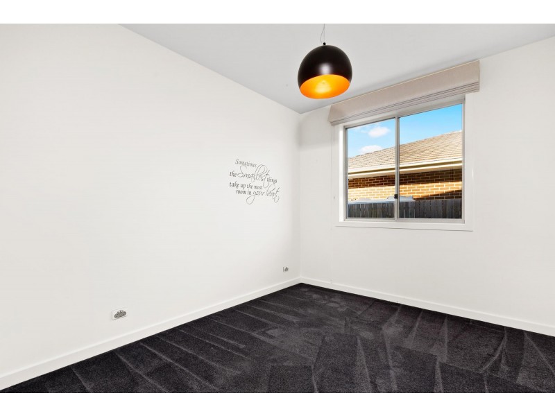 15 Maranunga Crescent, Crace ACT 2911