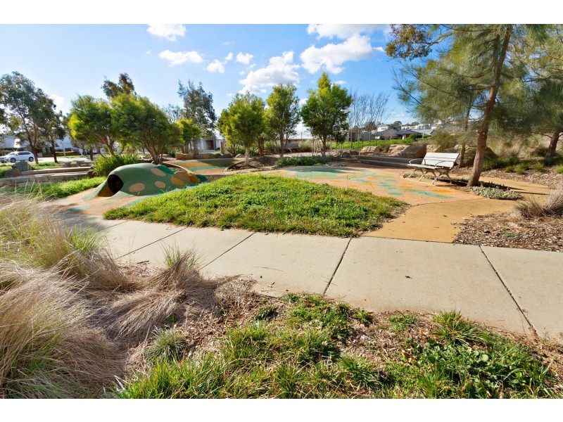 15 Maranunga Crescent, Crace ACT 2911