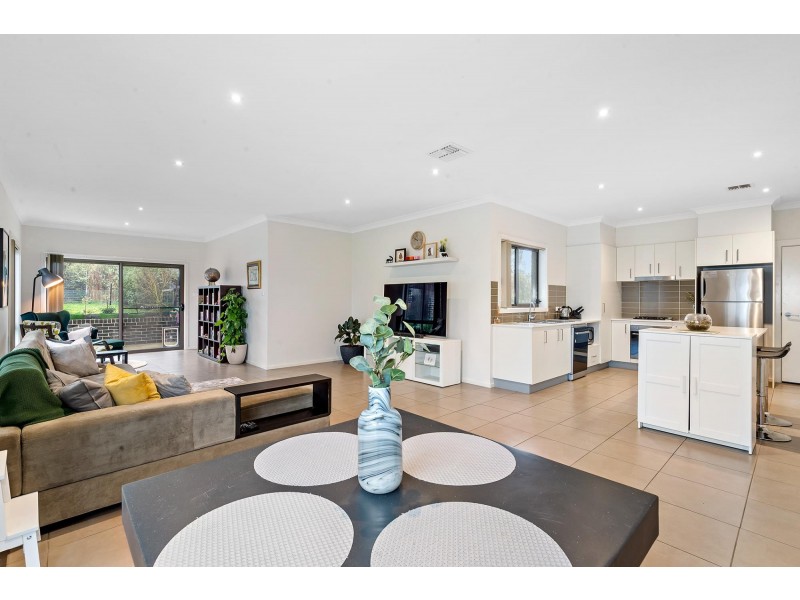 1/12 Lomax Street, Forde ACT 2914