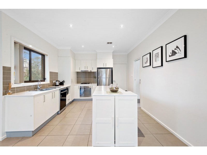 1/12 Lomax Street, Forde ACT 2914