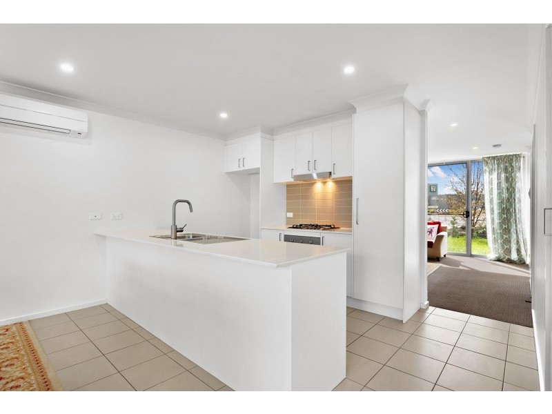 14 Lambrick Lane, Casey ACT 2913