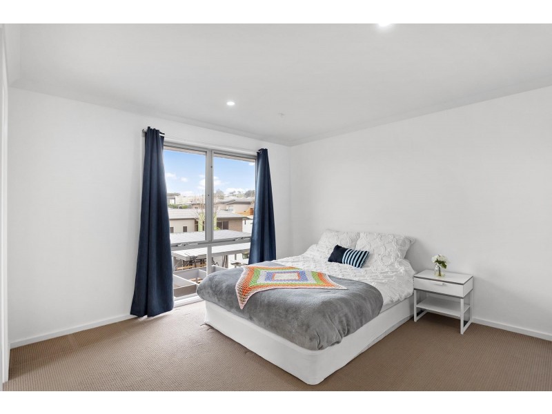 14 Lambrick Lane, Casey ACT 2913