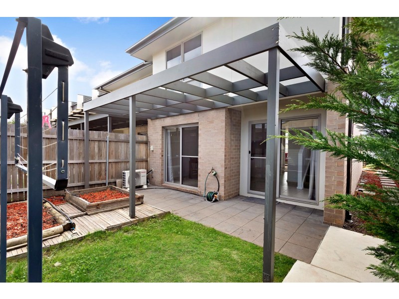14 Lambrick Lane, Casey ACT 2913