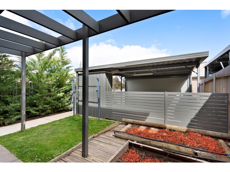 14 Lambrick Lane, Casey ACT 2913