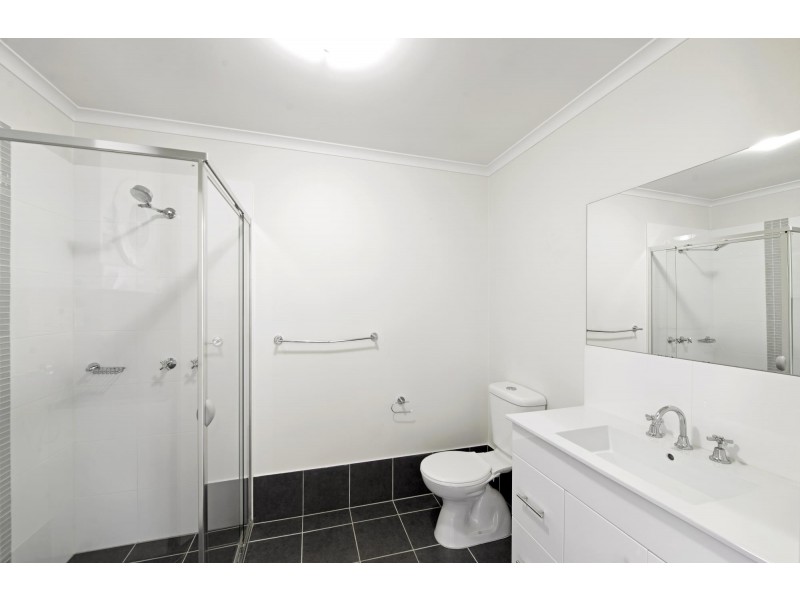 100/75 Elizabeth Jolley Crescent, Franklin ACT 2913