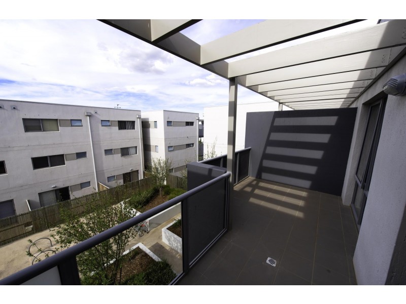 100/75 Elizabeth Jolley Crescent, Franklin ACT 2913