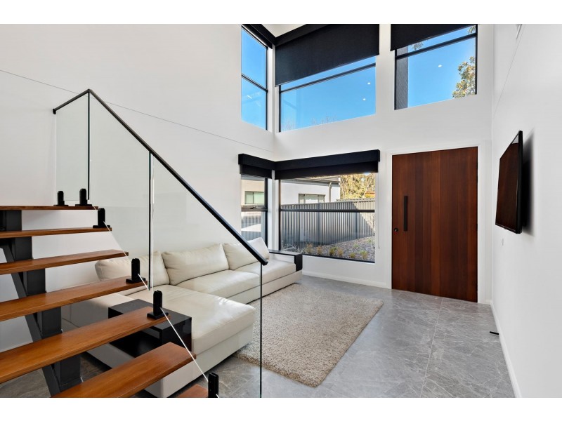 9B Gluyas Street, Farrer ACT 2607