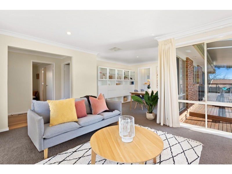 11 Freeling Crescent, Palmerston ACT 2913