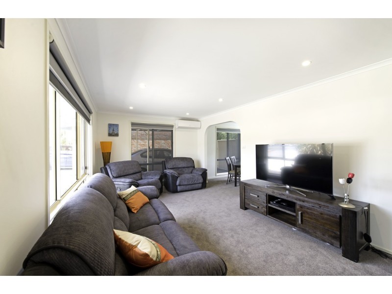 21 Augustus Close, Palmerston ACT 2913