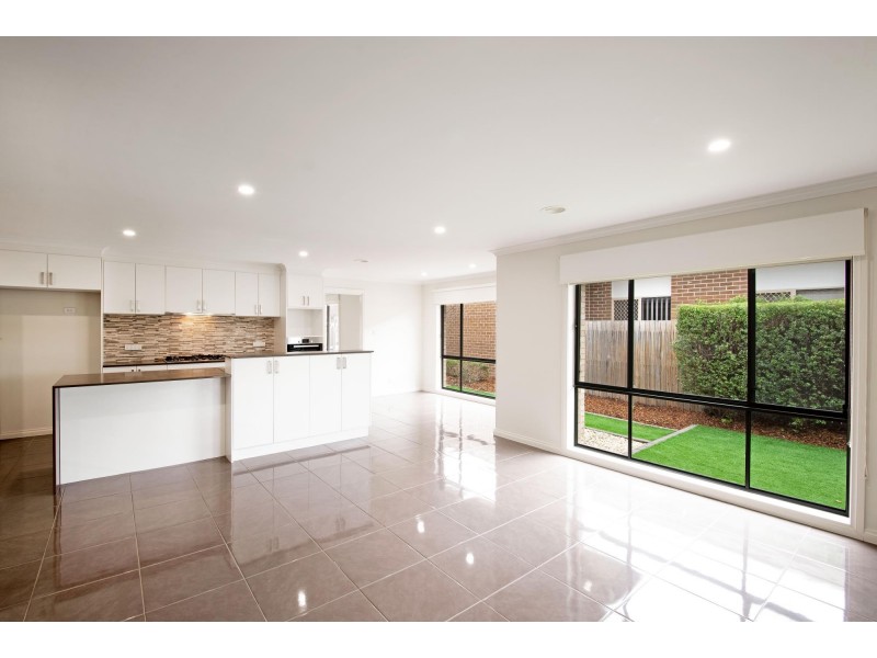 4 Renfree Street, Casey ACT 2913