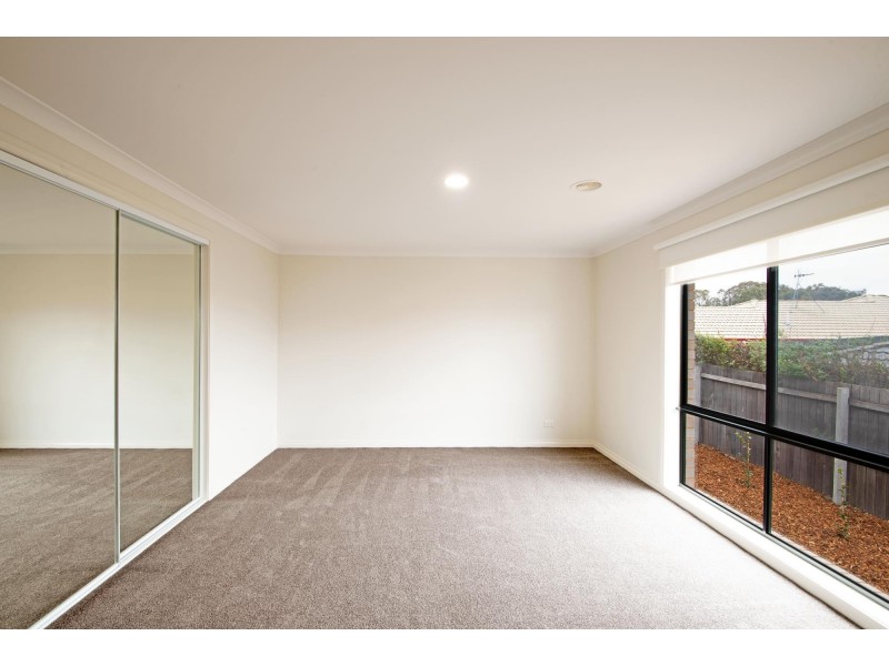 4 Renfree Street, Casey ACT 2913