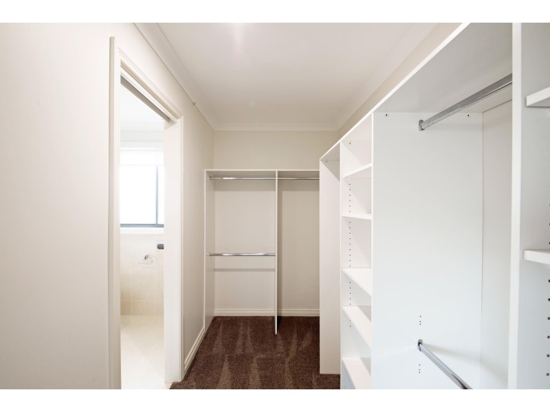 4 Renfree Street, Casey ACT 2913