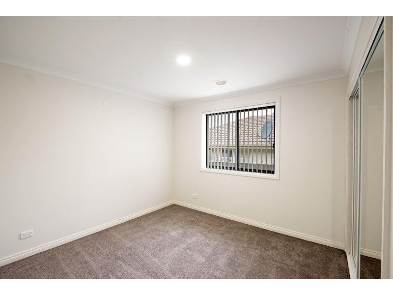 4 Renfree Street, Casey ACT 2913