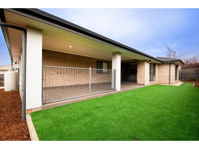 4 Renfree Street, Casey ACT 2913