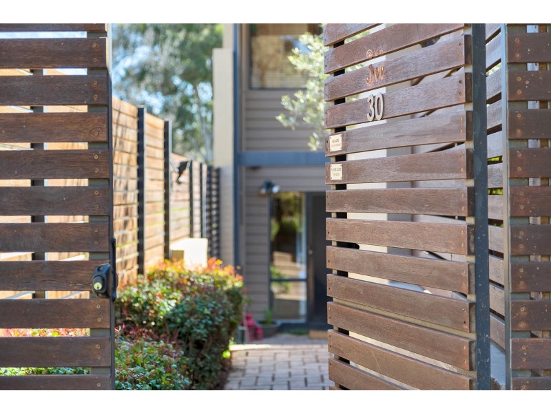 30 Stapley Court, Belconnen ACT 2617