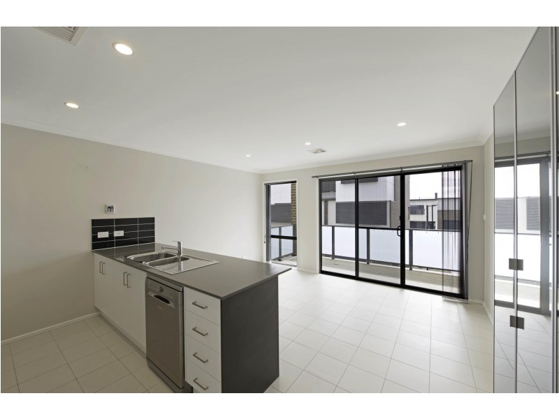 20/50 Henry Kendall Street, Franklin ACT 2913
