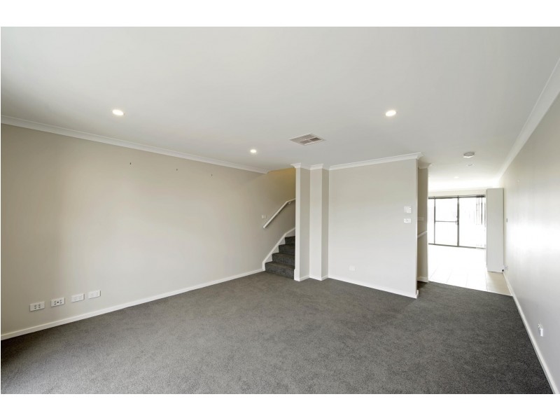 20/50 Henry Kendall Street, Franklin ACT 2913