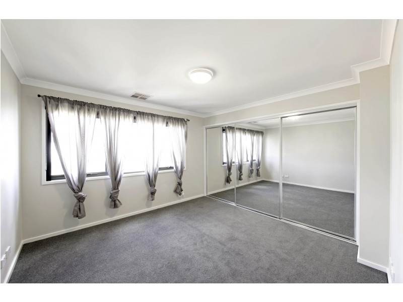 20/50 Henry Kendall Street, Franklin ACT 2913