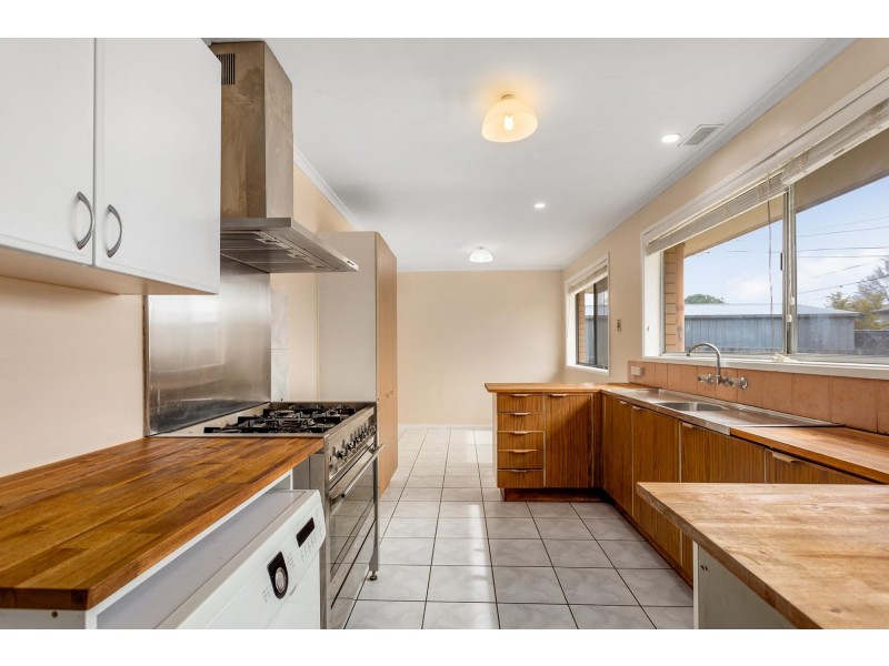 34 Brownless Street, Macgregor ACT 2615