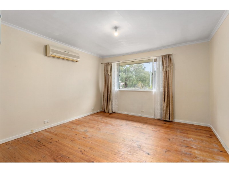 34 Brownless Street, Macgregor ACT 2615