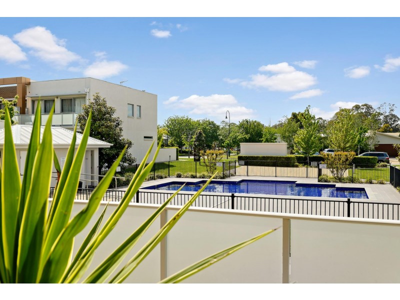 42/148 Flemington Road, Harrison ACT 2914