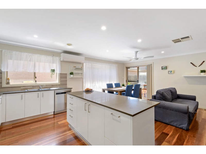 6 Hesba Brinsmead Street, Franklin ACT 2913