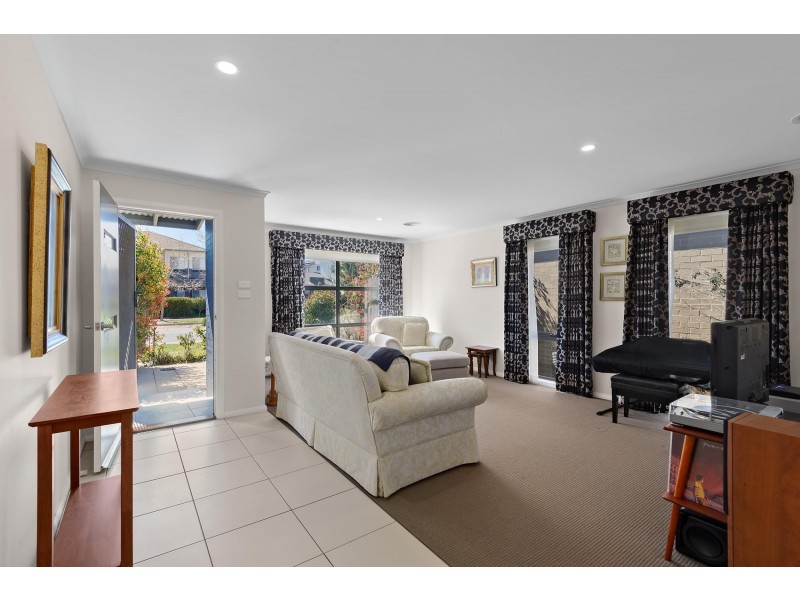 44 Zakharov Avenue, Forde ACT 2914