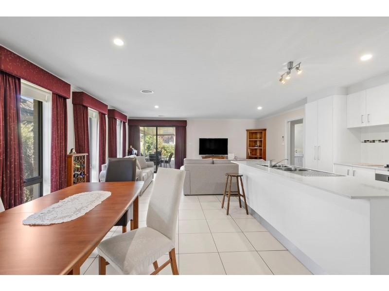 44 Zakharov Avenue, Forde ACT 2914