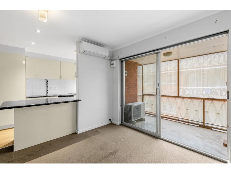 11/56 Trinculo Place, Queanbeyan East NSW 2620