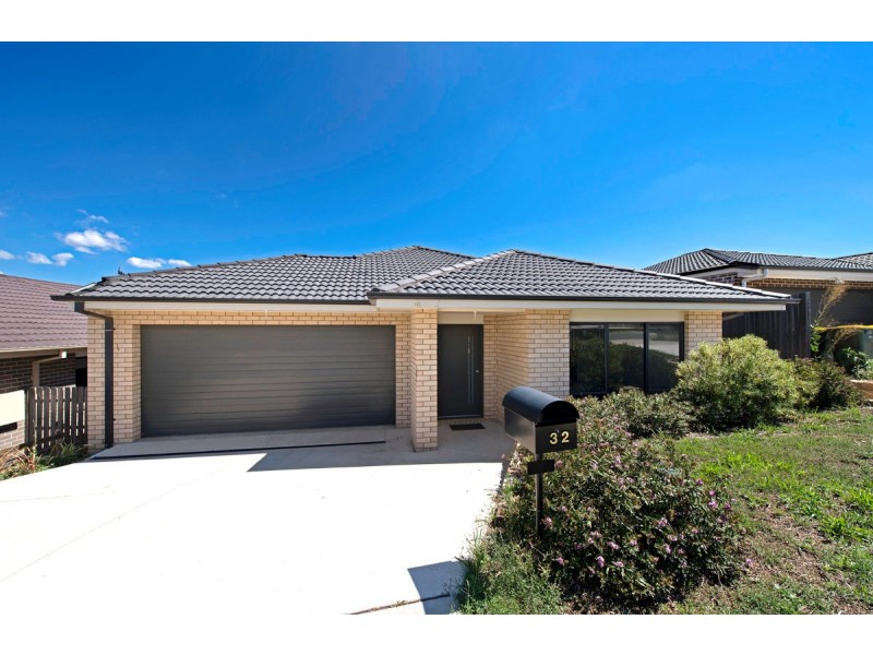 32 Murrjinelle Circuit, Bonner ACT 2914