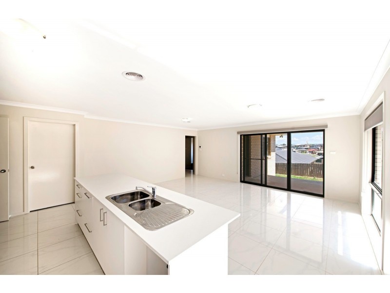 32 Murrjinelle Circuit, Bonner ACT 2914