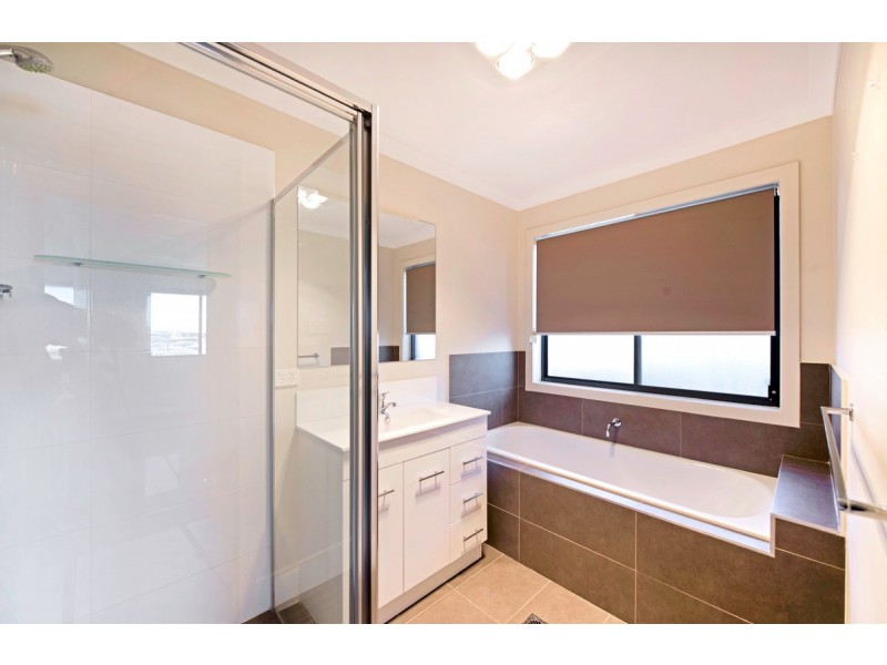32 Murrjinelle Circuit, Bonner ACT 2914