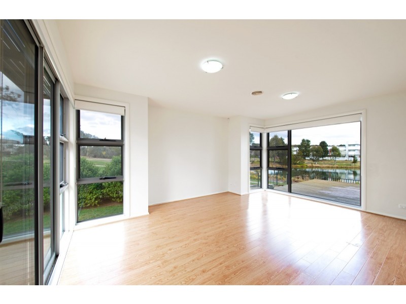 2/30 Tom Nicholas Crescent, Forde ACT 2914