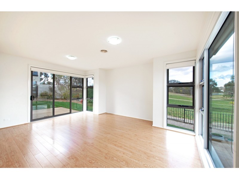 2/30 Tom Nicholas Crescent, Forde ACT 2914