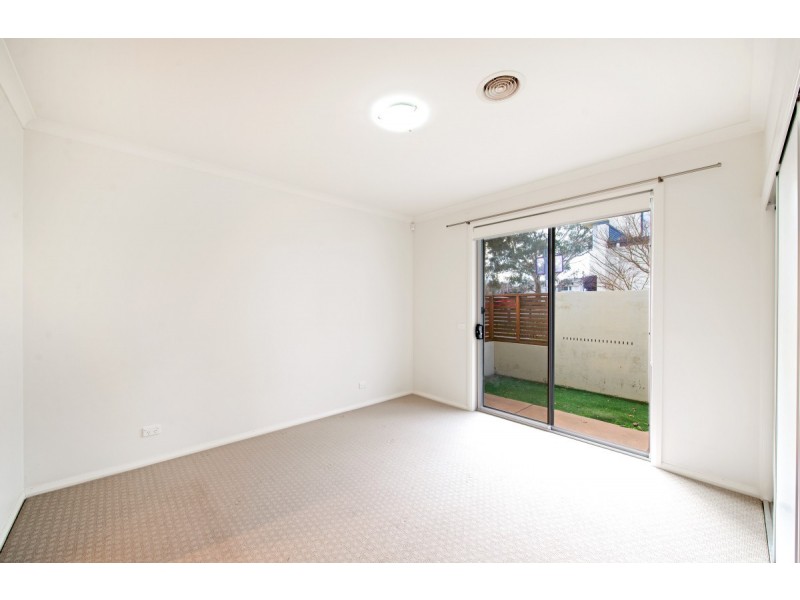 2/30 Tom Nicholas Crescent, Forde ACT 2914