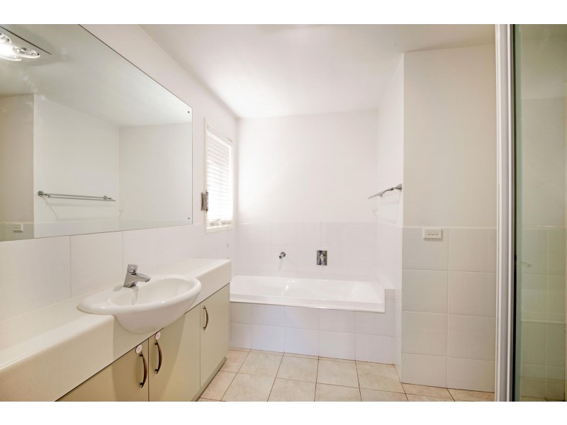 1/12 Winarlia Lane, Gungahlin ACT 2912