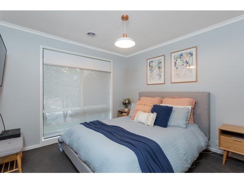 8 Maynard Street, Ngunnawal ACT 2913