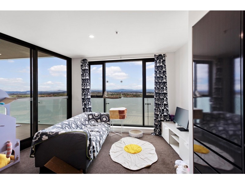 186/1 Anthony Rolfe Avenue, Gungahlin ACT 2912