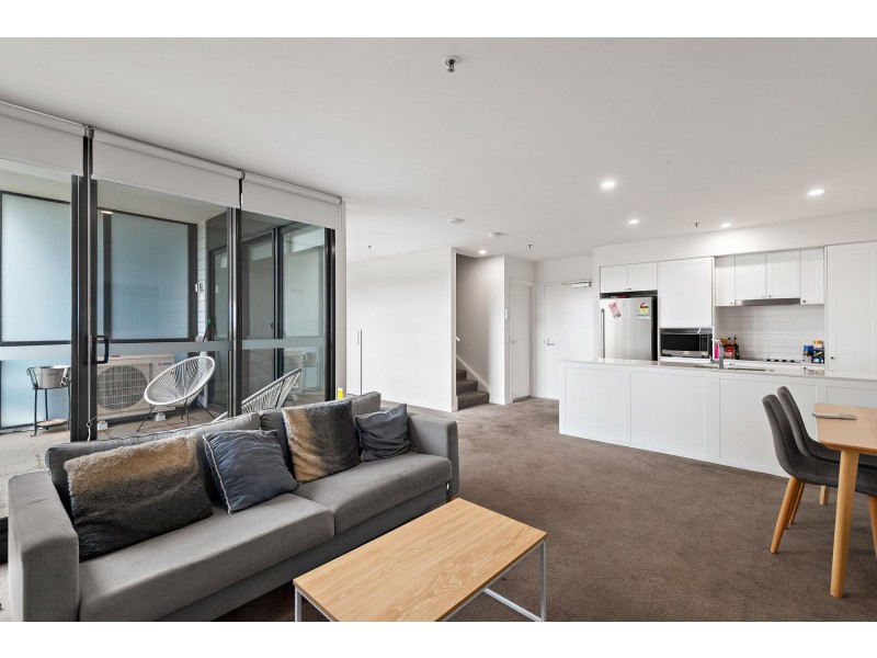 2/1 Anthony Rolfe Avenue, Gungahlin ACT 2912