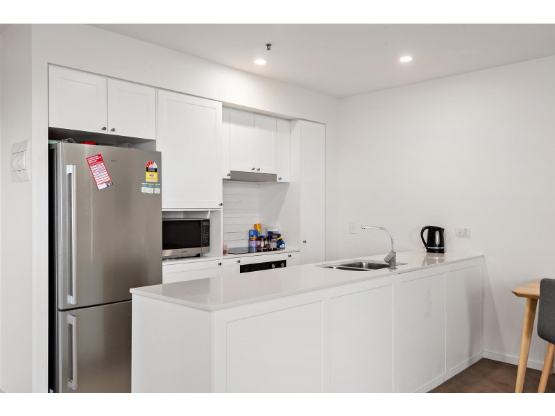 2/1 Anthony Rolfe Avenue, Gungahlin ACT 2912