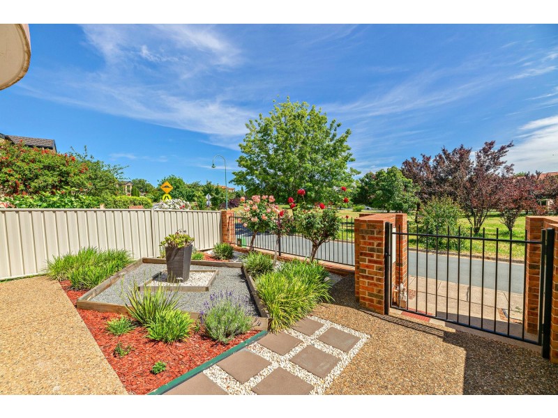 24 Stromlo Crescent, Palmerston ACT 2913