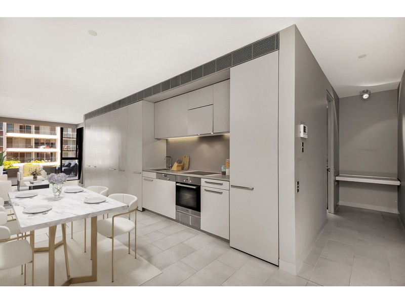 2/21 Eastlake Parade, Kingston ACT 2604