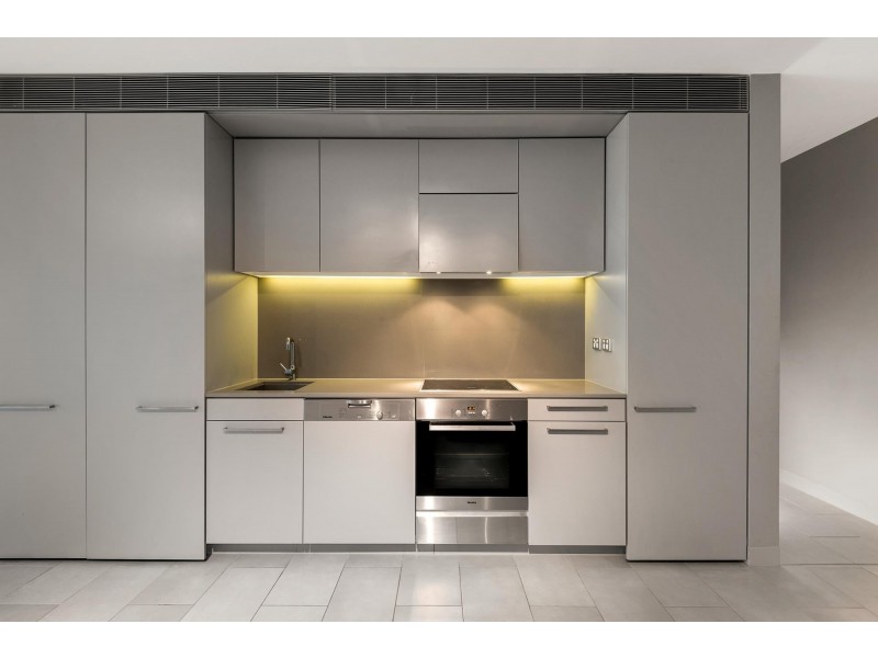 2/21 Eastlake Parade, Kingston ACT 2604