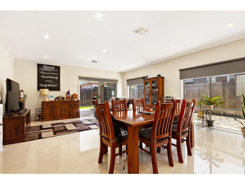 17 Villaret Street, Harrison ACT 2914