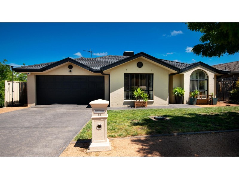19 Henry Sutton Circuit, Dunlop ACT 2615