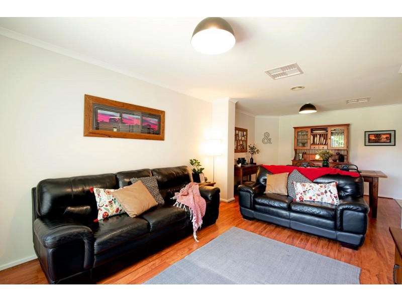 19 Henry Sutton Circuit, Dunlop ACT 2615