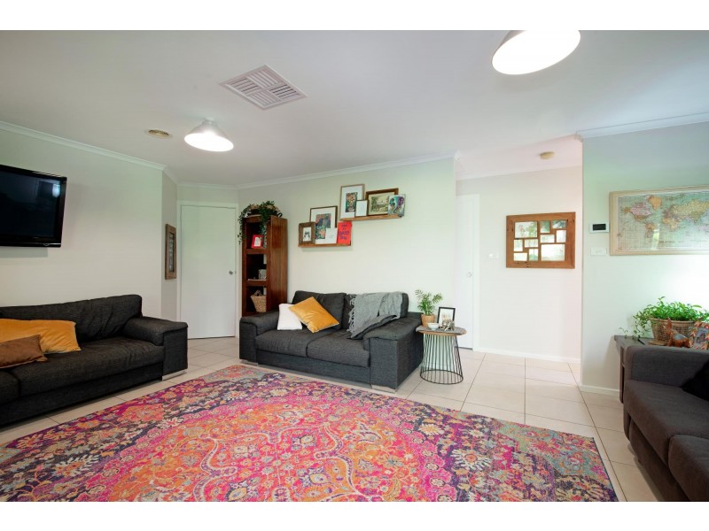 19 Henry Sutton Circuit, Dunlop ACT 2615